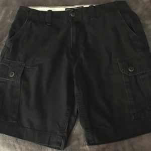 Black men’s cargo shorts size 36